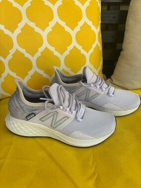 New Balance Women's Lavender Mesh Running Sneakers